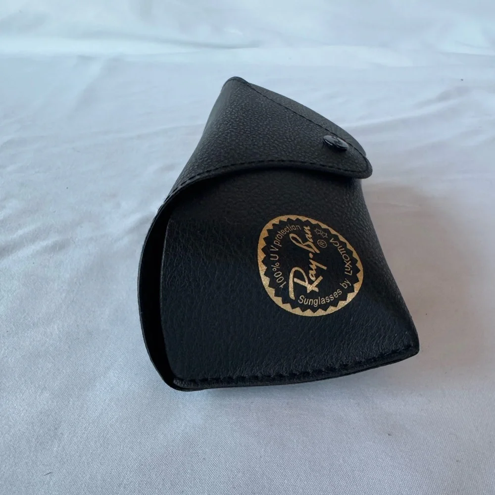 Ray-Ban Black Sunglass Case with Cleaning Cloth Included - Picture 3 of 8
